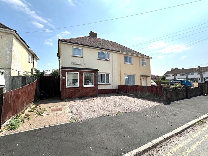 3 Bedroom Semi-Detached House For Sale In Fairway, Chatteris, Cambs., PE16