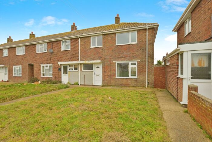 3 Bedroom End Terrace House For Sale In Brooks Way, Lydd, Romney Marsh, Kent, TN29