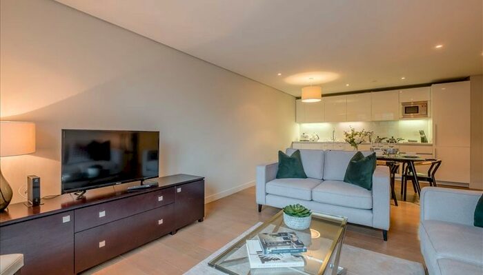 3 Bedroom Flat To Rent In Merchant Square East, London, W2