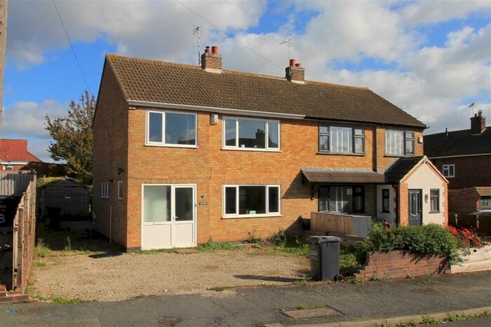 3 Bedroom Semi-Detached House To Rent In Keswick Avenue, Loughborough, LE11