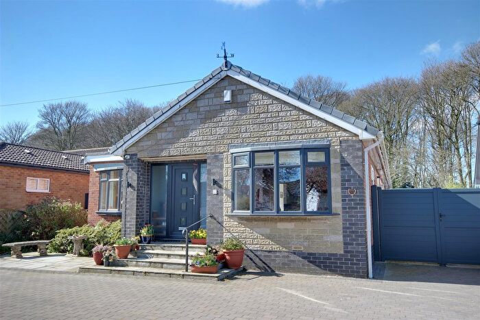 3 Bedroom Detached Bungalow For Sale In Elveley Drive, West Ella, HU10
