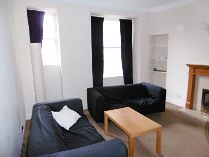 2 Bedroom Flat To Rent In Howden Street, Newington, Edinburgh, EH8