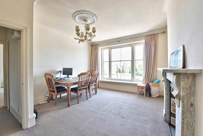 1 Bedroom Flat To Rent In River Terrace, Henley-On-Thames, RG9