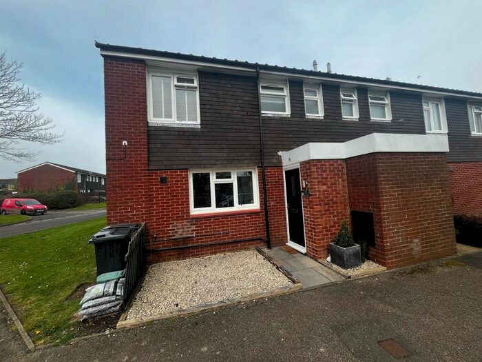 3 Bedroom End Of Terrace House For Sale In Burgoyne Heights, Dover, Kent, CT15