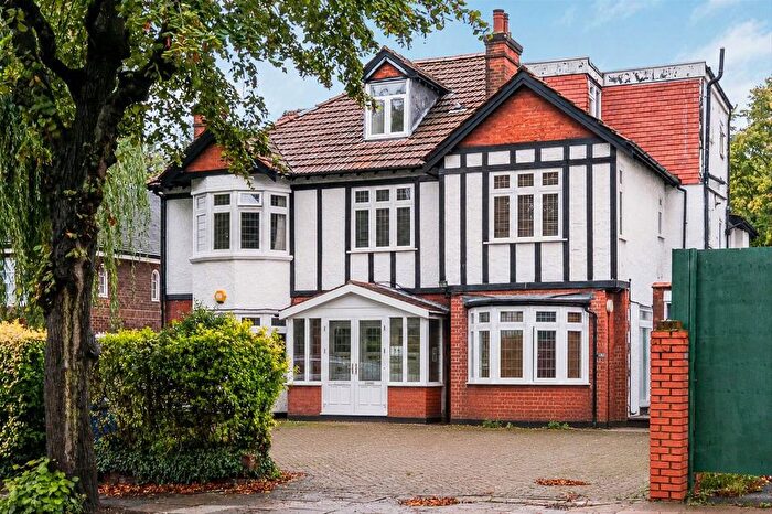 2 Bedroom Flat For Sale In Corfton Road, Ealing, W5