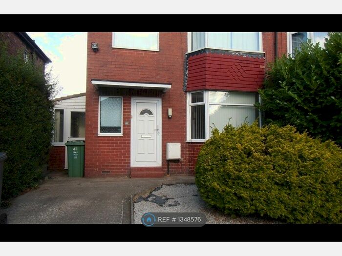 3 Bedroom Semi-Detached House To Rent In Beech Avenue, Whitefield, Manchester, M45