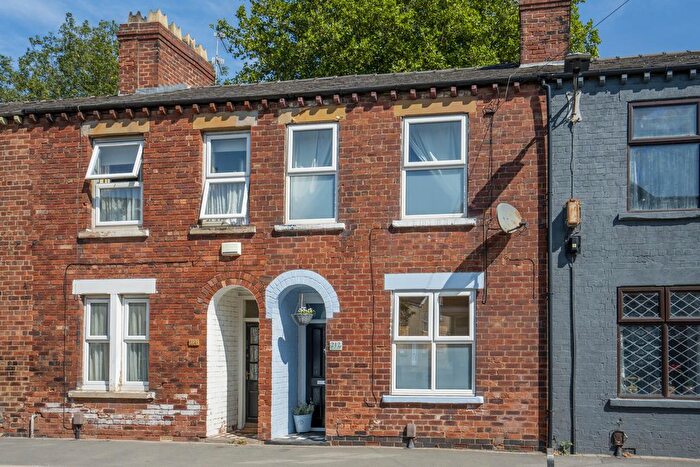 3 Bedroom Terraced House For Sale In Salisbury Terrace, York, YO26