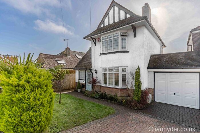 3 Bedroom Link Detached House For Sale In Midway Road, Woodingdean, Brighton, BN2