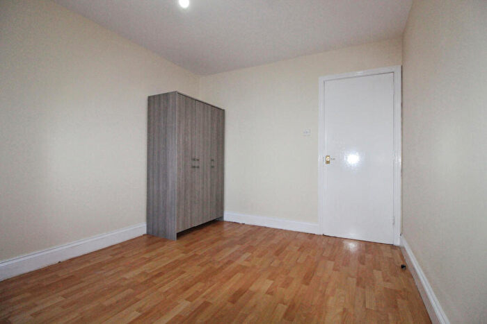 1 Bedroom Flat To Rent In Karman Court, Headstone Drive, Harrow Weald, HA3