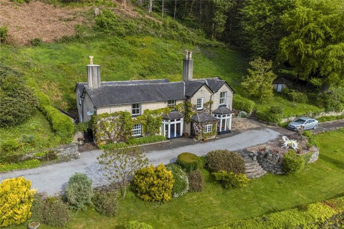 4 Bedroom Detached House For Sale In Berwyn, Llangollen, Denbighshire, LL20