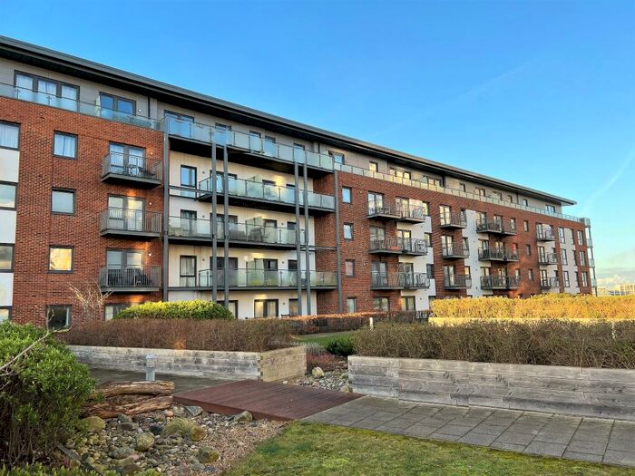 3 Bedroom Apartment To Rent In Centenary Quay, Woolston, SO19