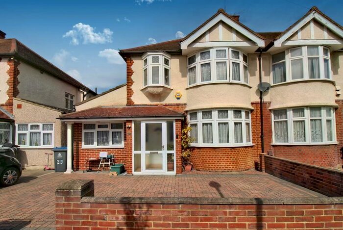 4 Bedroom Semi-Detached House To Rent In Fairmead, Surbiton, KT5
