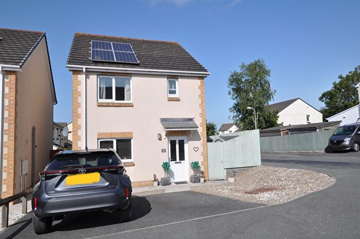 3 Bedroom Property For Sale In Cae Gwyrdd, St. Clears, Carmarthenshire, SA33