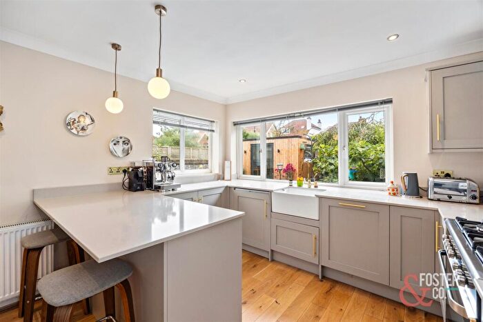 2 Bedroom Flat For Sale In Carlisle Road, Hove, BN3