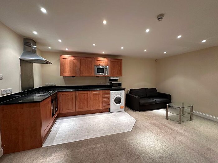 1 Bedroom Flat To Rent In Old Station Way, London, SW4