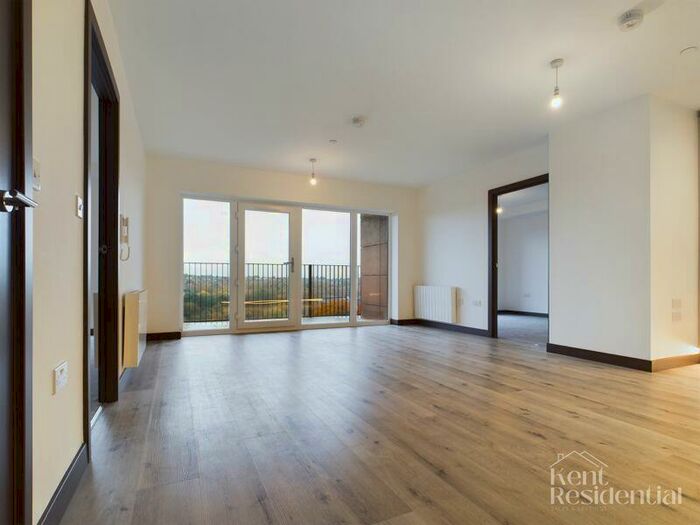 2 Bedroom Apartment To Rent In Eleanore House, Springfield Park Maidstone, ME14