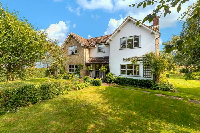 4 Bedroom Link Detached House For Sale In Wimpole Road, Great Eversden, Cambridgeshire, CB23