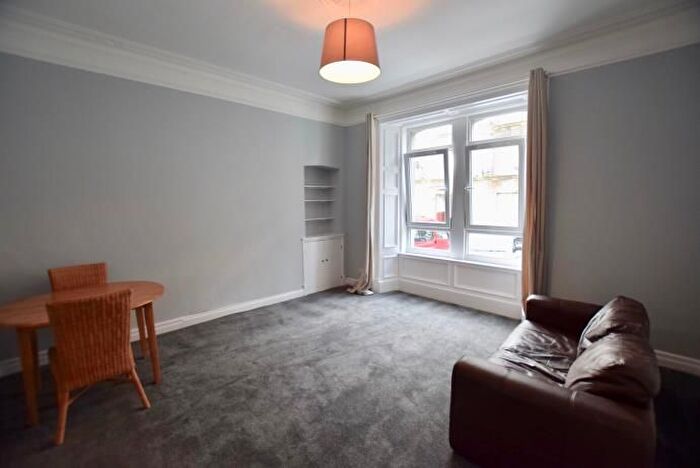 1 Bedroom Flat To Rent In Baldovan Terrace, Dundee, DD4