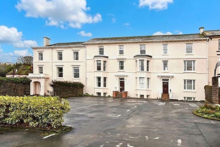 2 Bedroom Flat For Sale In Lawn Terrace, Brooklands Lawn Terrace, EX7