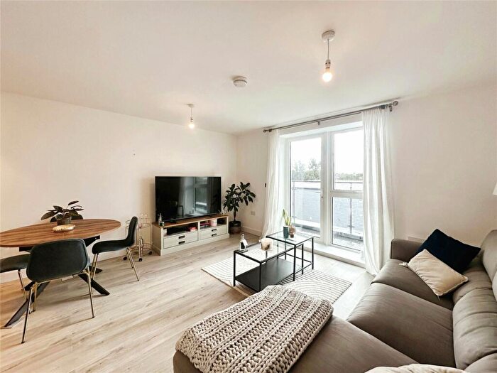 1 Bedroom Apartment To Rent In Clivemont Road, Maidenhead, Berkshire, SL6