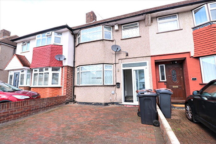 3 Bedroom Terraced House To Rent In Glencoe Drive, Dagenham, Essex, RM10