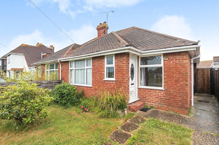 2 Bedroom Bungalow To Rent In Chaucer Avenue, Rustington, Littlehampton, BN16