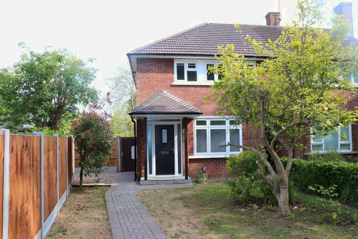 2 Bedroom House To Rent In Hutton, Brentwood, CM13