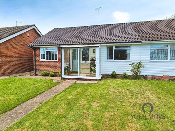 2 Bedroom Bungalow For Sale In Barons Way, Polegate, East Sussex, BN26