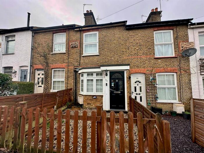 2 Bedroom Cottage To Rent In School Lane, Bushey, WD23