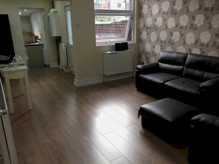 2 Bedroom Terraced House To Rent In Pink Bank Lane, Manchester, M12