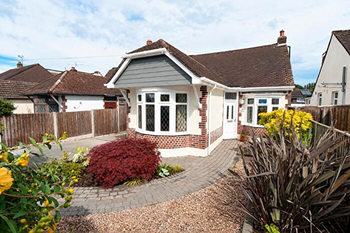 3 Bedroom Detached Bungalow For Sale In The Dale, Waterlooville, PO7