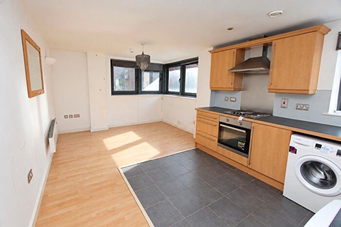 2 Bedroom Flat For Sale In Velocity North, City Walk, LS11