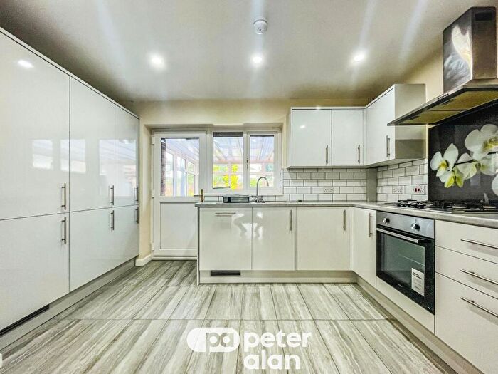 2 Bedroom Bungalow To Rent In Boncath Road, Llandaff North, CF14