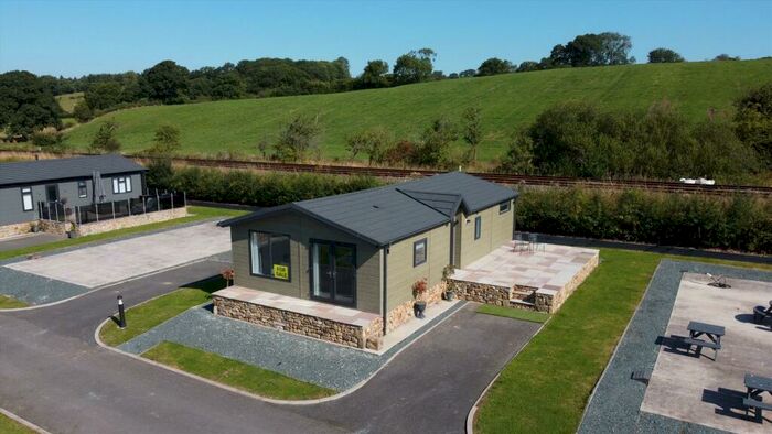 2 Bedroom Bungalow For Sale In Low Bentham, Lancaster, LA2