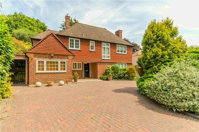 4 Bedroom Detached House To Rent In Warren Road, Kingston Upon Thames, Surrey, KT2