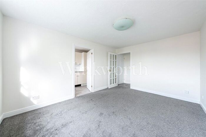 1 Bedroom Apartment To Rent In Somerton Road, London, NW2