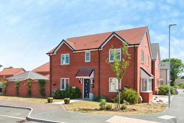 4 Bedroom House For Sale In Lapwing Drive, Upper Caldecote, Biggleswade, Bedfordshire, SG18