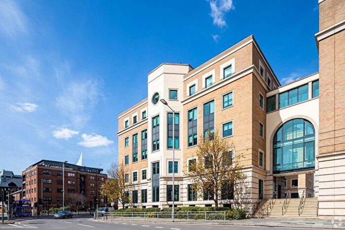 1 Bedroom Flat For Sale In Kings Road, Reading, RG1