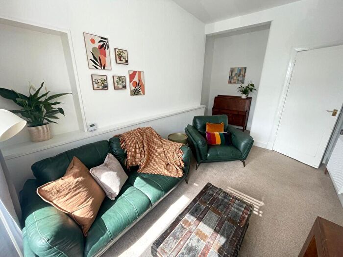 1 Bedroom Flat To Rent In Barclay Street, Springburn, Glasgow, G21