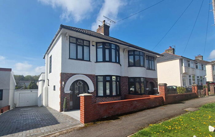 3 Bedroom Semi-Detached House For Sale In Parkfields Road, Bridgend, CF31