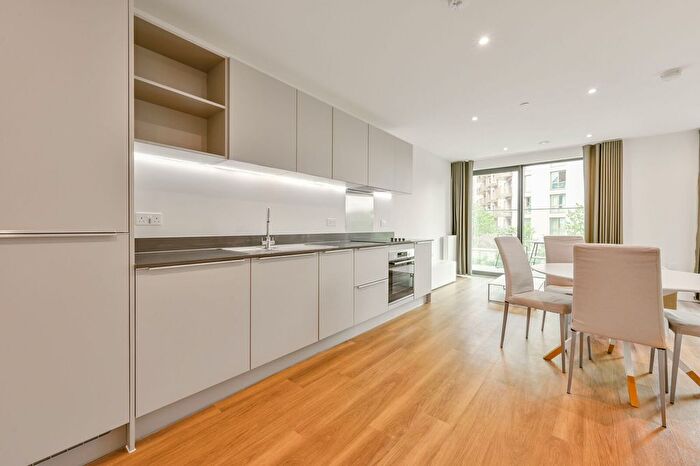 Studio To Rent In Momento Kew Bridge, Brentford, TW8