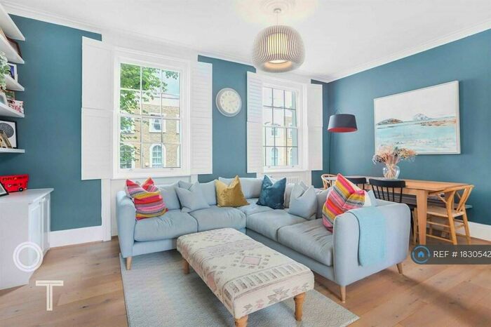 3 Bedroom Maisonette To Rent In Grafton Road, London, NW5
