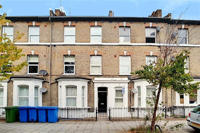 2 Bedroom Flat To Rent In Chatham St, London, SE17