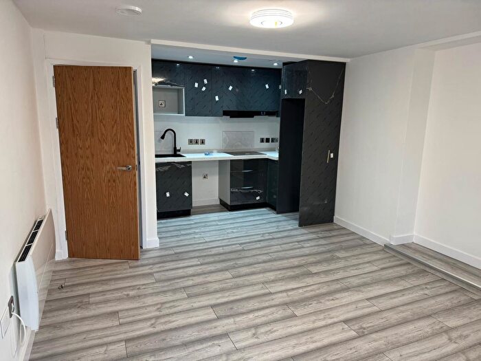 1 Bedroom Flat To Rent In Cheetham Hill Road, Manchester, M8