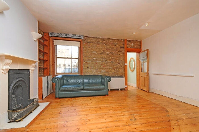 2 Bedroom Flat To Rent In Buttesland Street, N1