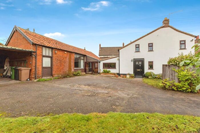 4 Bedroom Detached House For Sale In Copper Lane, Norwich, Norfolk, NR9