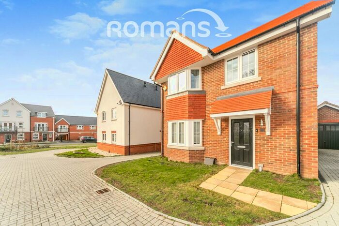 4 Bedroom Detached House To Rent In Oak Avenue, Wokingham, RG40