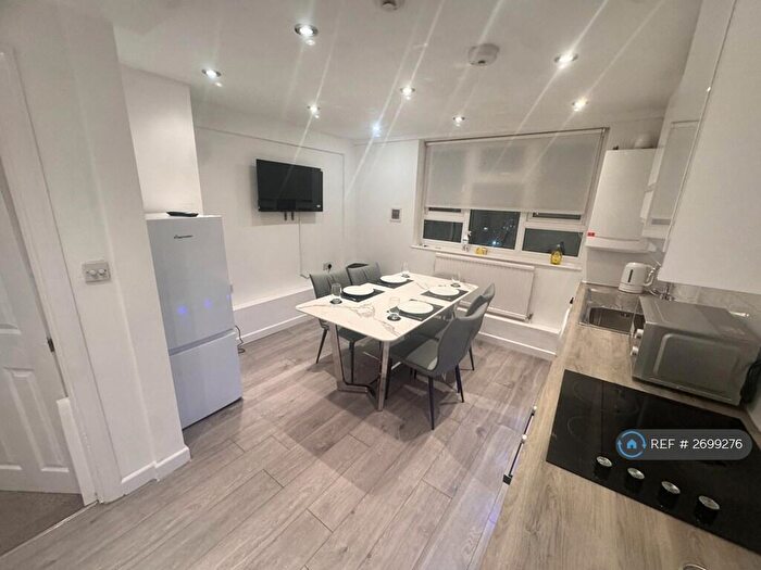 3 Bedroom Flat To Rent In St. John's Court, London, N4