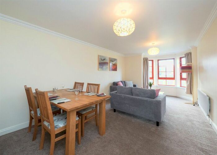 2 Bedroom Flat To Rent In Orchard Brae Gardens West, Edinburgh, EH4