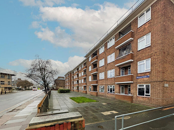 2 Bedroom Flat To Rent In Chestnut House, Brockley Road, London, SE4